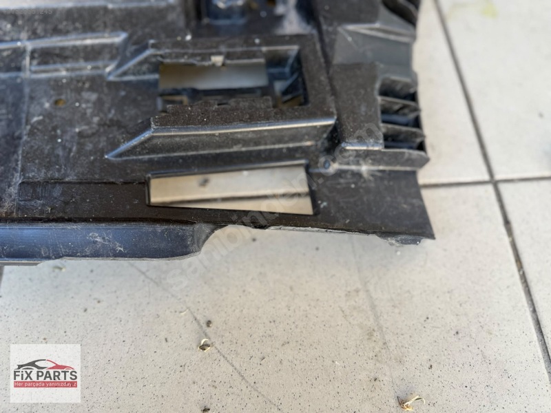 BMW 5 Serisi Tampon Braketi (Arka)