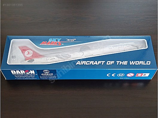 1/200 SkyMarks Diecast Model Yolcu Uçağı - 1301351395