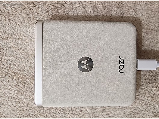 Used & Brand New Items / Cell Phones & Accessories / Cell Phones / Motorola / Razr 40