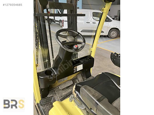 Machinery / Industrial / Carrying & Stacking Equipment / Forklifts / For Sale / Hyster