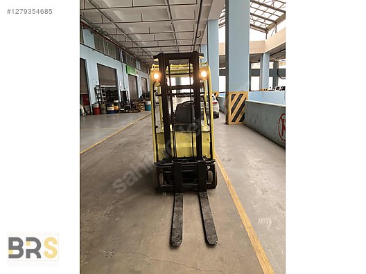 Machinery / Industrial / Carrying & Stacking Equipment / Forklifts / For Sale / Hyster