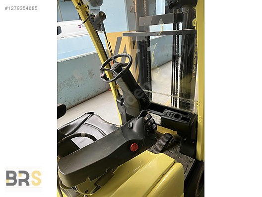 Machinery / Industrial / Carrying & Stacking Equipment / Forklifts / For Sale / Hyster