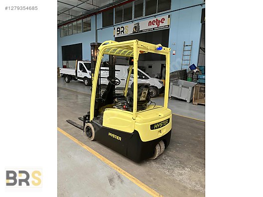 Machinery / Industrial / Carrying & Stacking Equipment / Forklifts / For Sale / Hyster