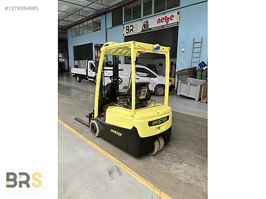 Machinery / Industrial / Carrying & Stacking Equipment / Forklifts / For Sale / Hyster