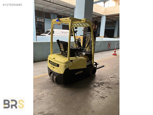Machinery / Industrial / Carrying & Stacking Equipment / Forklifts / For Sale / Hyster