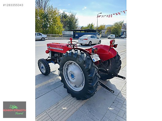 Machinery / Agricultural Machines / Tractors / Massey Ferguson / 135