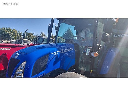 Machinery / Agricultural Machines / Tractors / New Holland / T4.75S