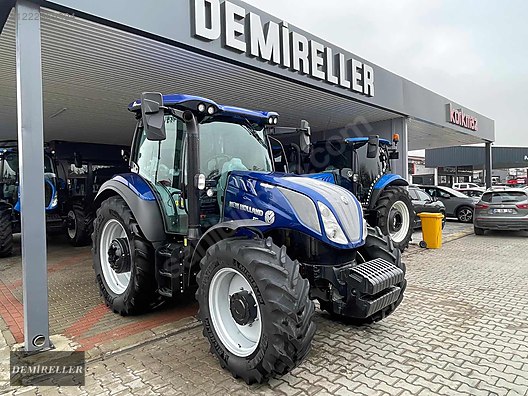 Machinery / Agricultural Machines / Tractors / New Holland / T5.140