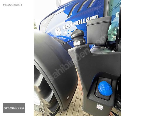 Machinery / Agricultural Machines / Tractors / New Holland / T5.140