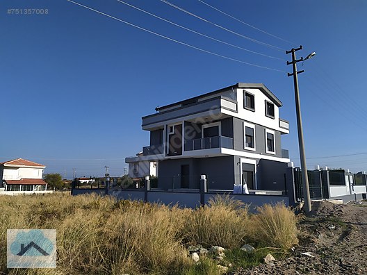 Emlak Ofisinden 4+1, 205 m² Satılık Yazlık 600.000 TL�ye