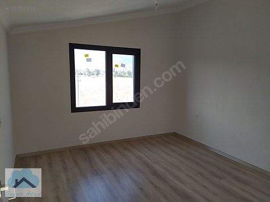Emlak Ofisinden 4+1, 205 m² Satılık Yazlık 600.000 TL�ye