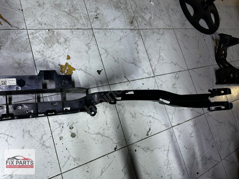 Land Rover Range Rover Tampon (Ön)