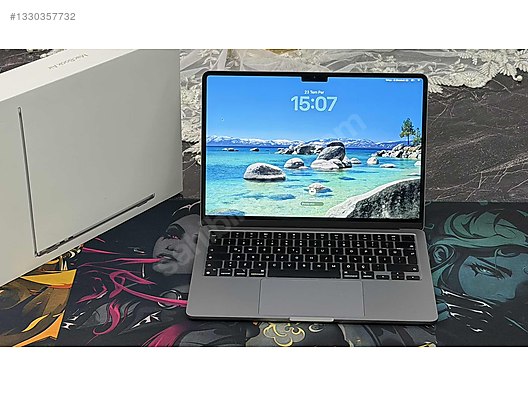 Apple Macbook / MacBook Air M2 A2681 Uzay Grisi 8GB RAM 256GB SSD