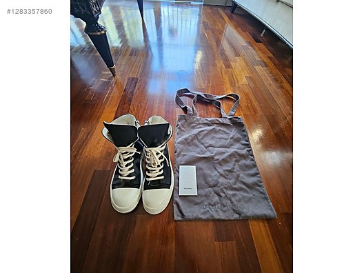 Used & Brand New Items / Clothing & Accessories / Men / Shoes / Casual Shoes