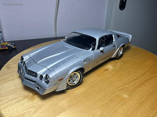 1/18 CHEVROLET CAMARO Z28 1981 at  - 1086358740