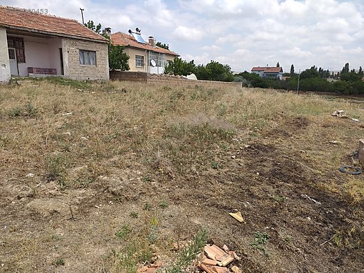 Emlak Ofisinden 2+1, 750 m² Kiralık Müstakil Ev 250 TL�ye sahibinden