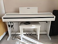 Elektrikli Beyaz Piyano