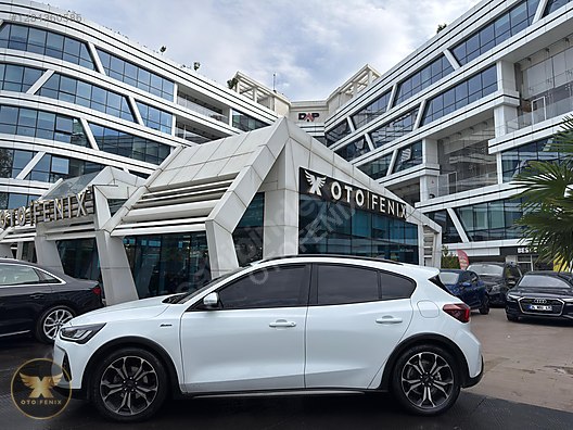 OTOFENİX 2023 FORD FOCUS 1.5 ECOBLUE ACTIVE X OTOMATİK 40.955 KM