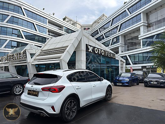 OTOFENİX 2023 FORD FOCUS 1.5 ECOBLUE ACTIVE X OTOMATİK 40.955 KM
