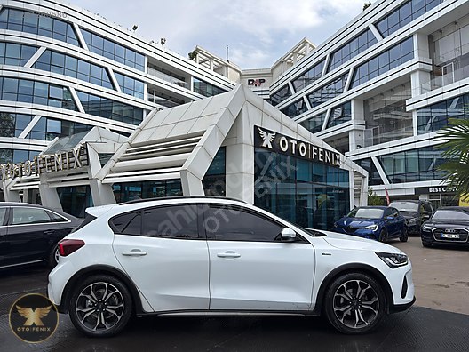 OTOFENİX 2023 FORD FOCUS 1.5 ECOBLUE ACTIVE X OTOMATİK 40.955 KM