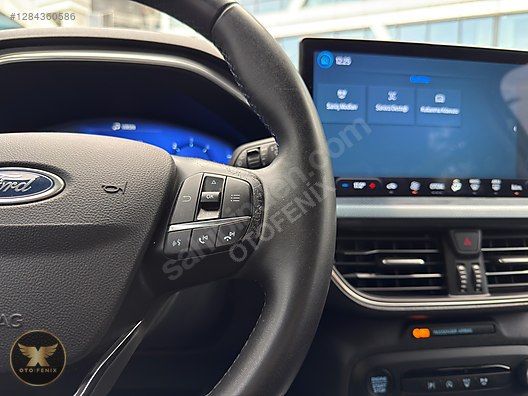 OTOFENİX 2023 FORD FOCUS 1.5 ECOBLUE ACTIVE X OTOMATİK 40.955 KM