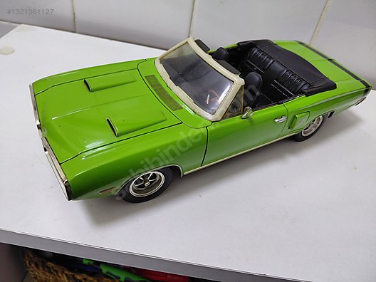 Road Signature Diecast Model 1:18 Dodge Araba - 1321361127