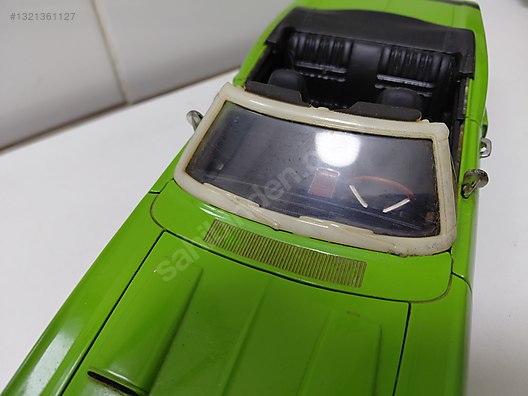 Road Signature Diecast Model 1:18 Dodge Araba - 1321361127