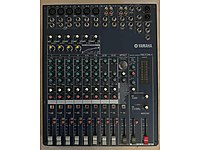 YAMAHA MG124cx Mikser