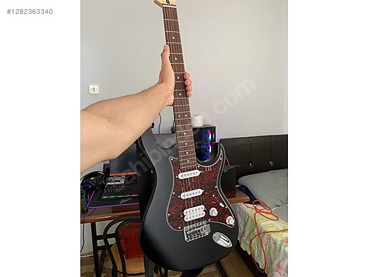 İkinci El ve Sıfır Alışveriş / Müzik / Müzik Aletleri / Telli Çalgılar / Gitar / Elektro