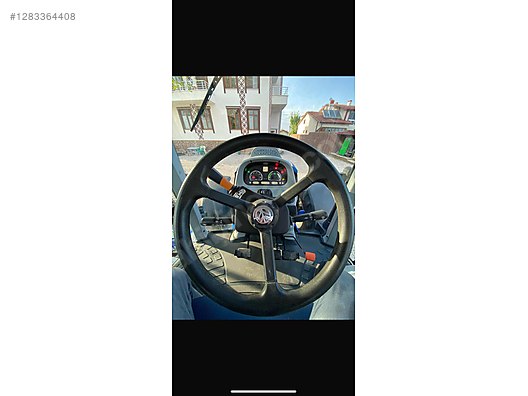 Machinery / Agricultural Machines / Tractors / New Holland / T5.140