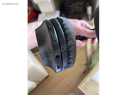 Used & Brand New Items / Cell Phones & Accessories / Accessories / Bluetooth Headphones