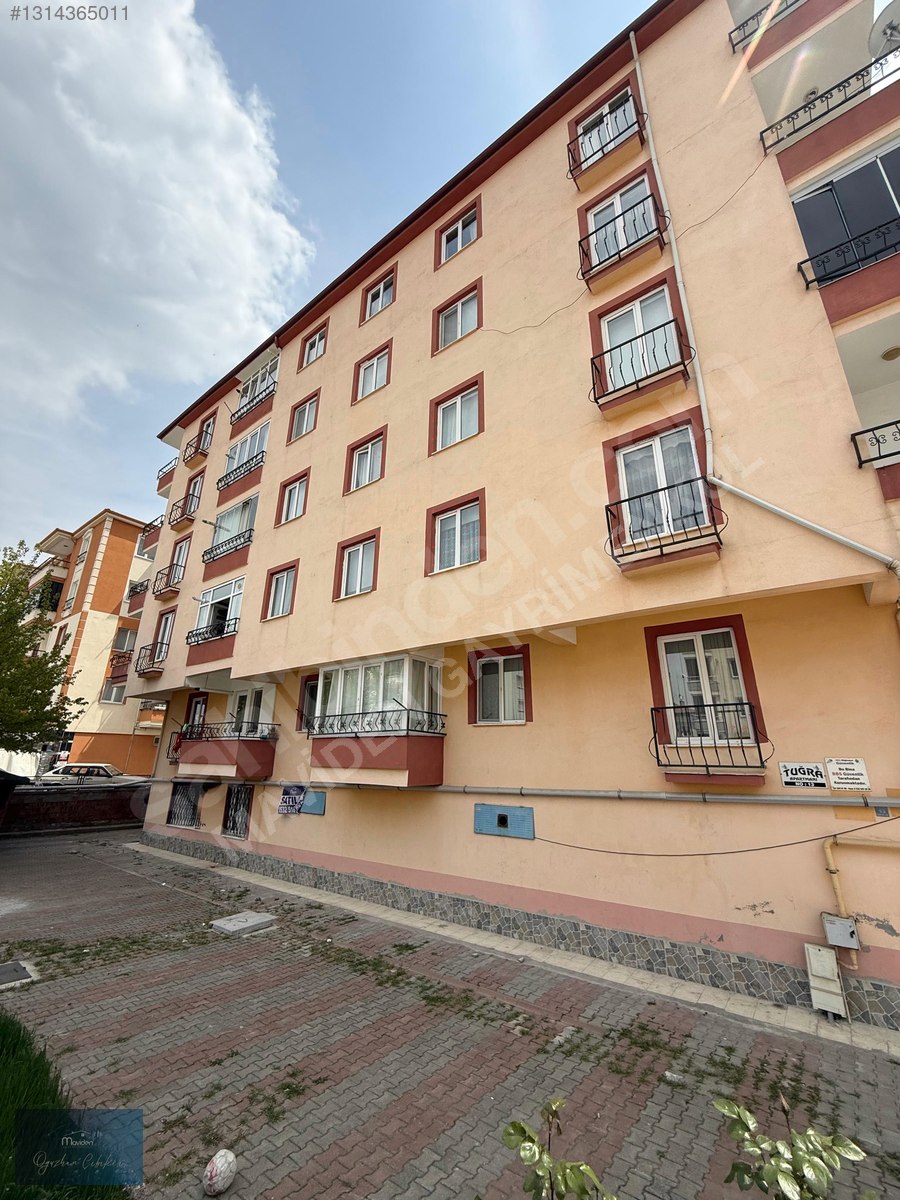 HZ EBUBEKİR CAMİ CİVARI CADDE ÜZERİ 3+1 SATILIK FIRSAT DAİRE
