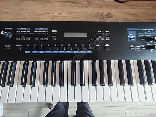 Sat l k Roland Juno D Efsane Seslerin Hepsi Bir Arada tek klavye