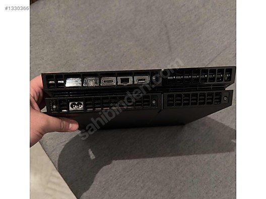 İlk sahibinden CUH-1116A, temiz kullanılmış PlayStation 4 Fat 1 on