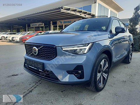 2022 Volvo XC40 /// Plus Dark /// Recharge ///...