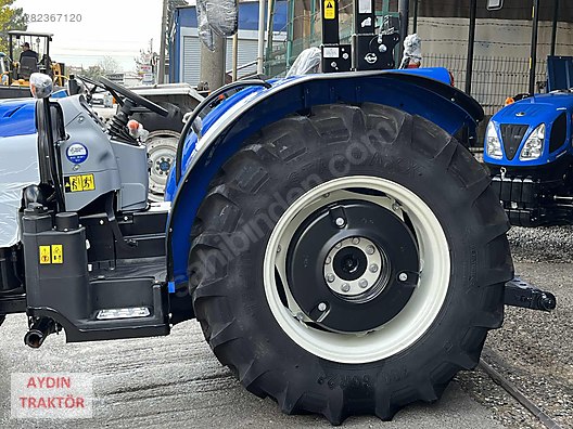 Machinery / Agricultural Machines / Tractors / New Holland / TT60 Classic
