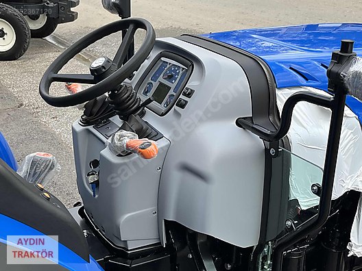 Machinery / Agricultural Machines / Tractors / New Holland / TT60 Classic