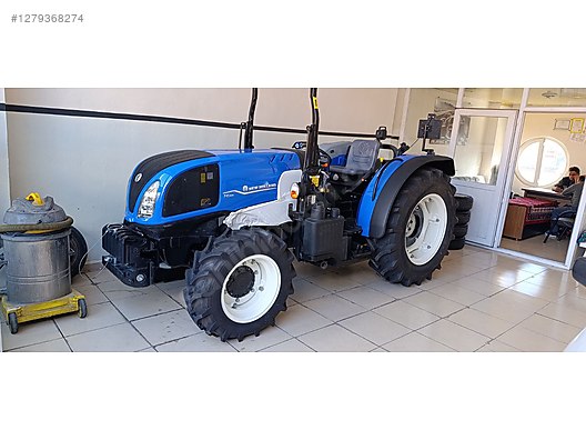 Machinery / Agricultural Machines / Tractors / New Holland / T4.70B