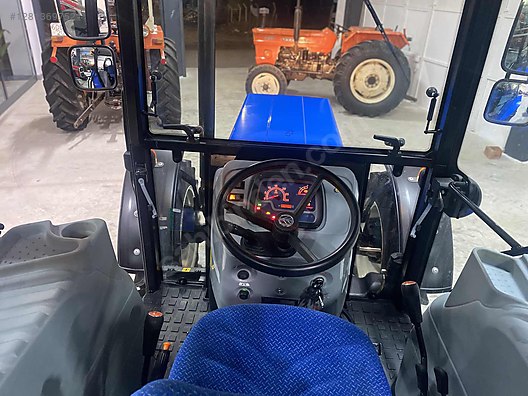 Machinery / Agricultural Machines / Tractors / New Holland / 75-56s