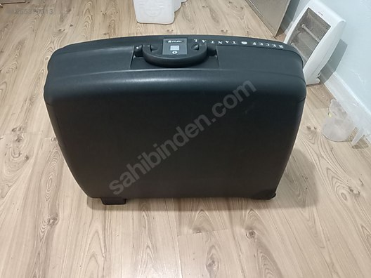 Used & Brand New Items / Clothing & Accessories / Suitcases & Luggage / Single