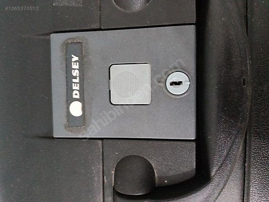 Used & Brand New Items / Clothing & Accessories / Suitcases & Luggage / Single