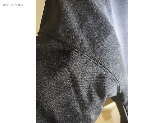 Used & Brand New Items / Clothing & Accessories / Unisex / Clothing / T-Shirt