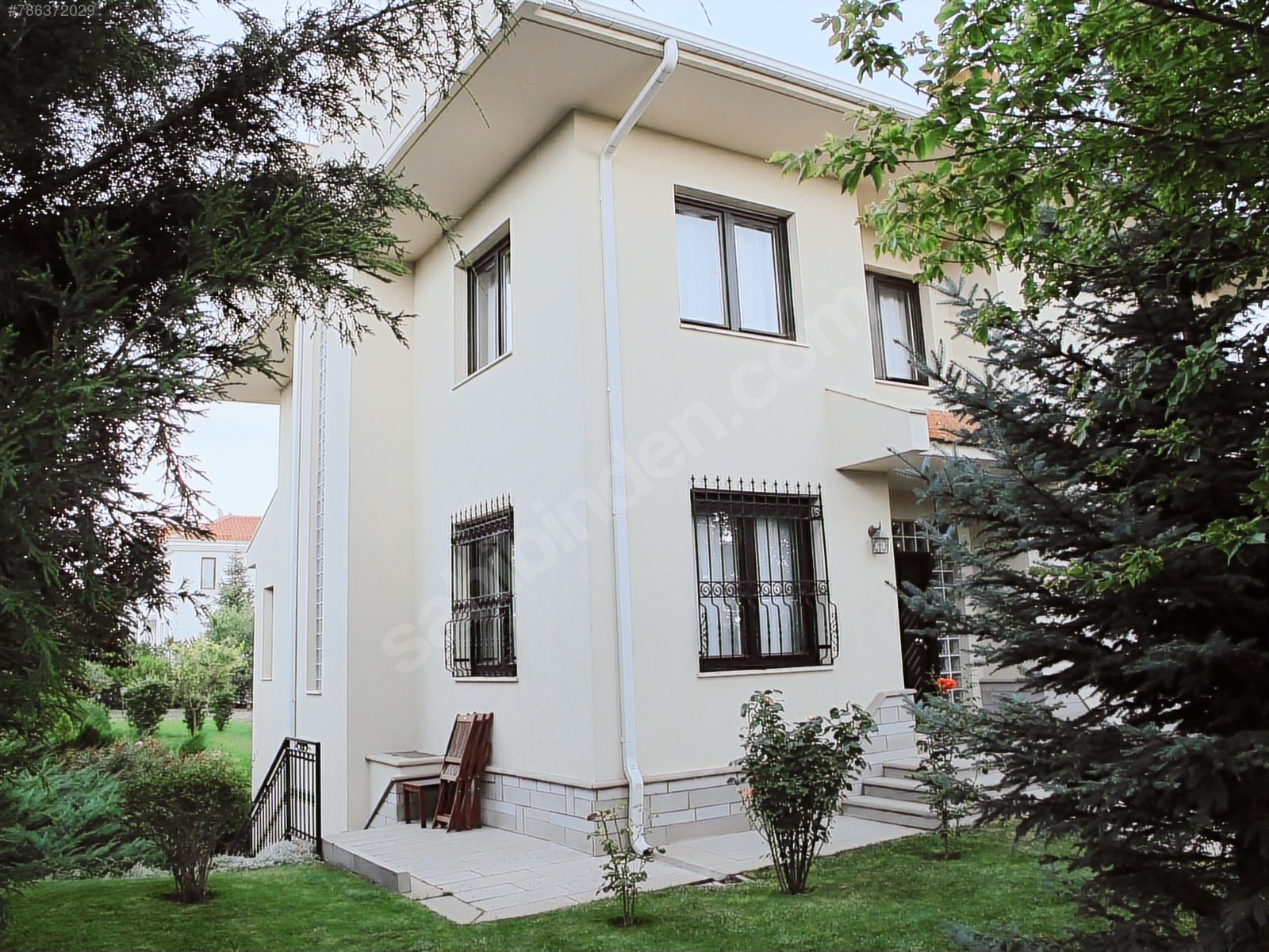 1500 metrekare arsa içinde bahçeli müstakil ev Satılık Müstakil Ev