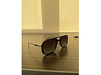 PRADA GÜNEŞ GÖZLÜĞÜ