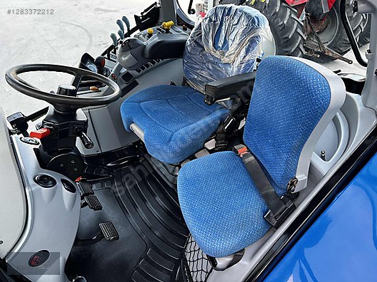 Machinery / Agricultural Machines / Tractors / New Holland / TR6.120