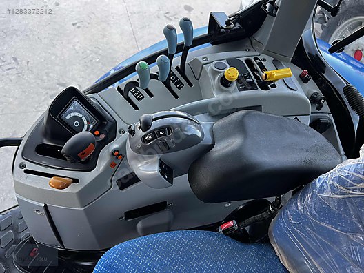 Machinery / Agricultural Machines / Tractors / New Holland / TR6.120