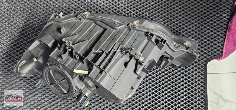 BMW 3 Serisi Far