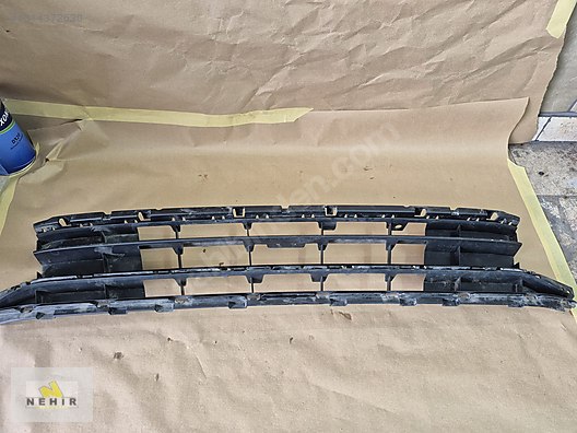 PASSAT 2015-2019 ÖN TAMPON ORTA IZGARA ÇIKMA ORJ 3G0853677D - İlan