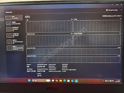 Intel Core 7 MSI Oyuncu Laptop - 1320372675