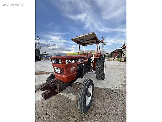 Machinery / Agricultural Machines / Tractors / New Holland / 54C